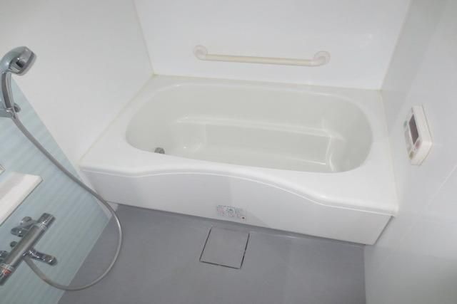 バス・シャワールーム　キレイなバスルーム。