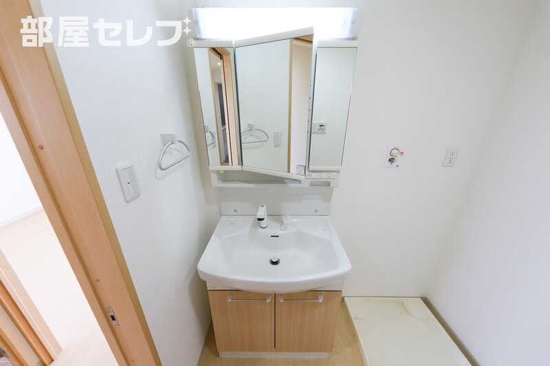 洗面設備　独立洗面台です。
