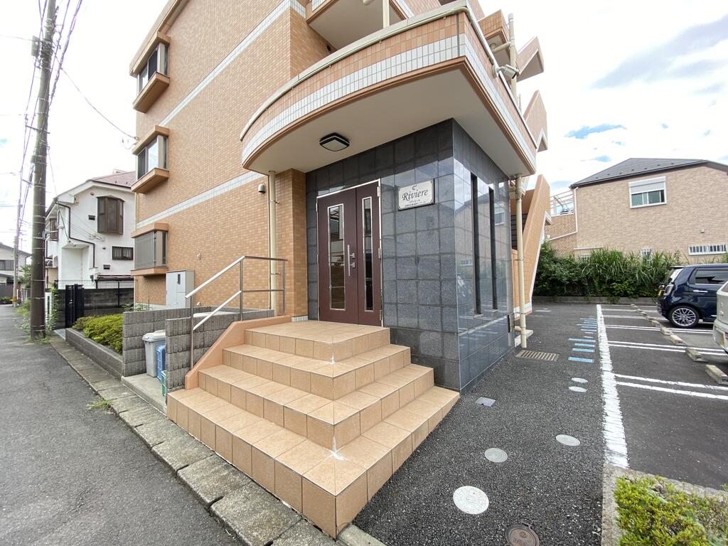ＪＲ中央線 日野駅 徒歩9分 3階建 築17年の外観写真