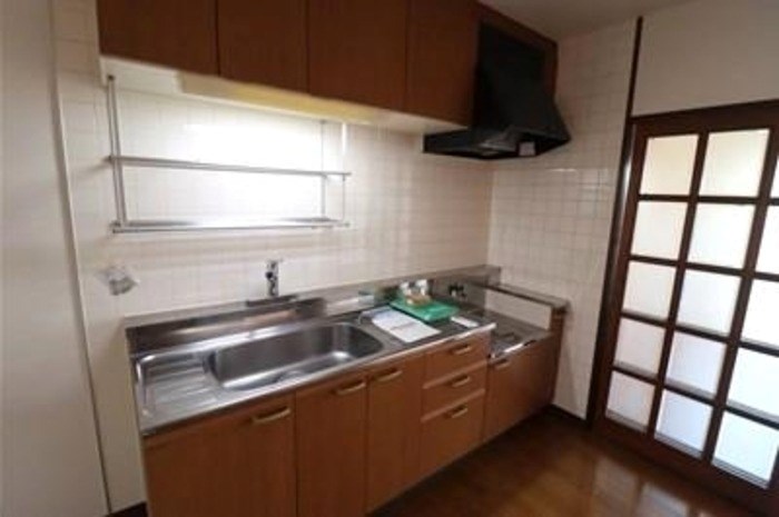 キッチン　ダイニングキッチン