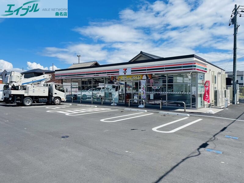 コンビニ　セブンイレブン四日市蒔田2丁目店（コンビニ）まで661m