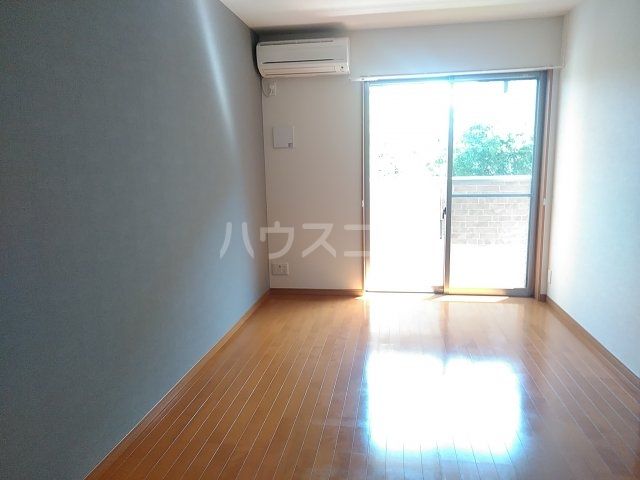 エスポワールの居間写真