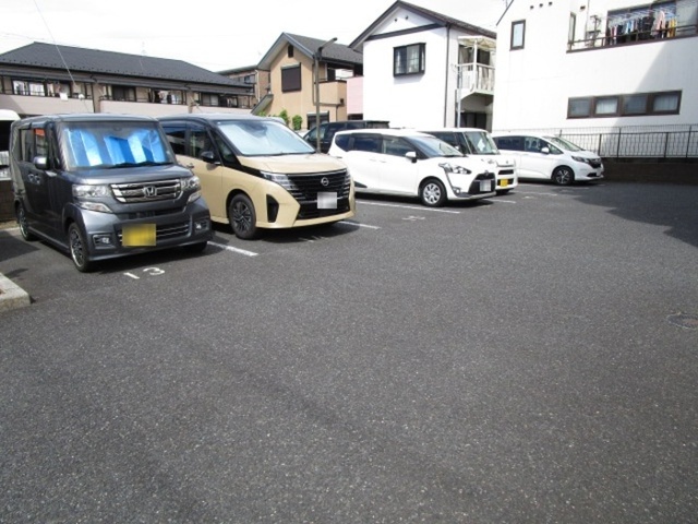 駐車場　駐車場