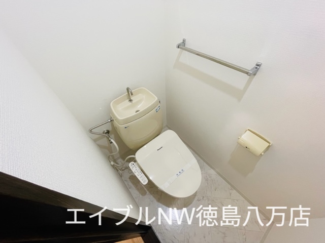 サンステージ上助任のトイレ写真