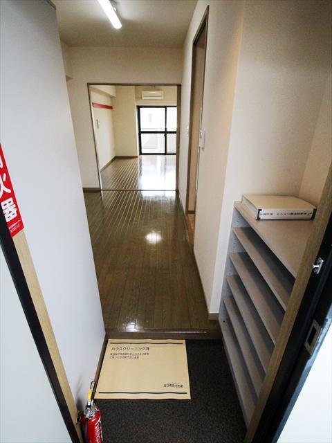 玄関　松山市道後一万　サンインテグラル道後　玄関