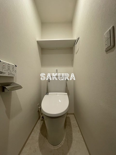 トイレ　落ち着いた色調のトイレです♪