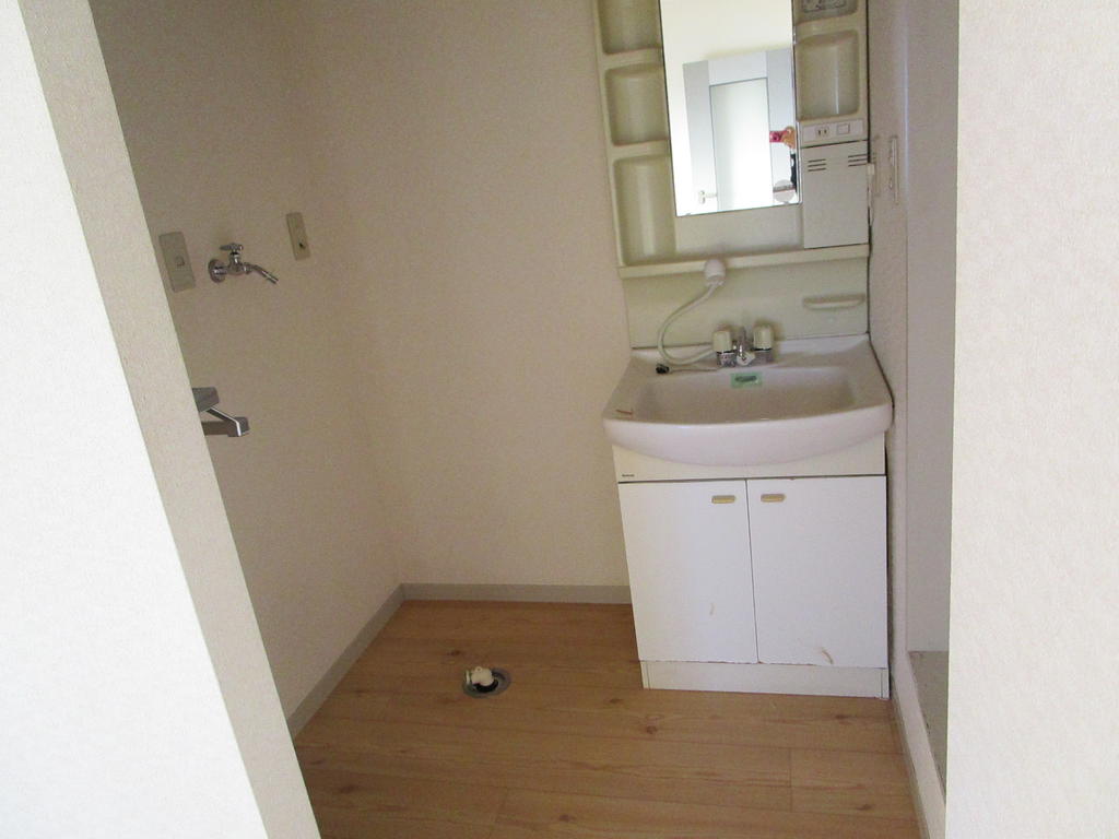 洗面設備　シャンプードレッサー付いてます