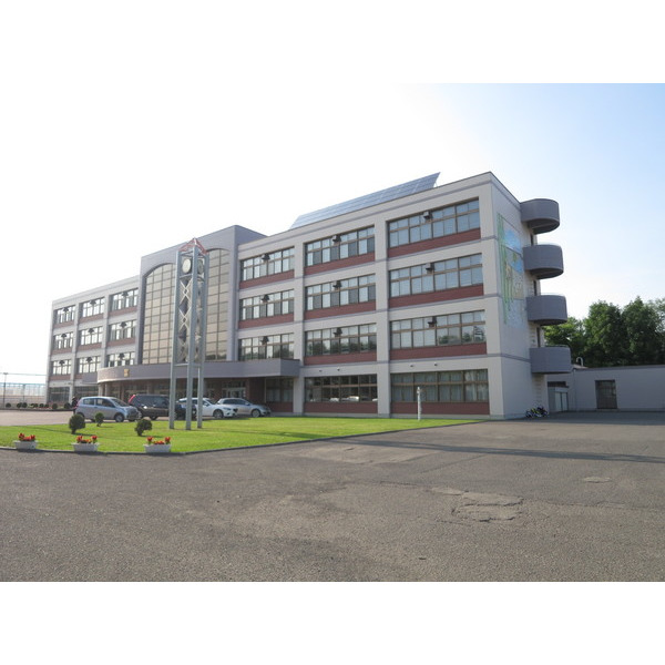 中学校　旭川市立光陽中学校（中学校）まで815m