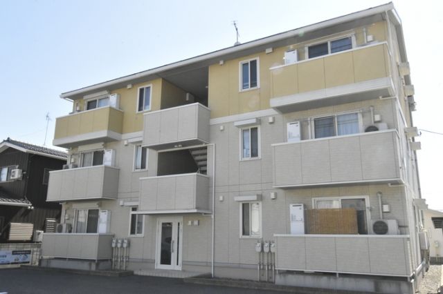 新潟県新潟市東区中山８（アパート）の賃貸物件の外観