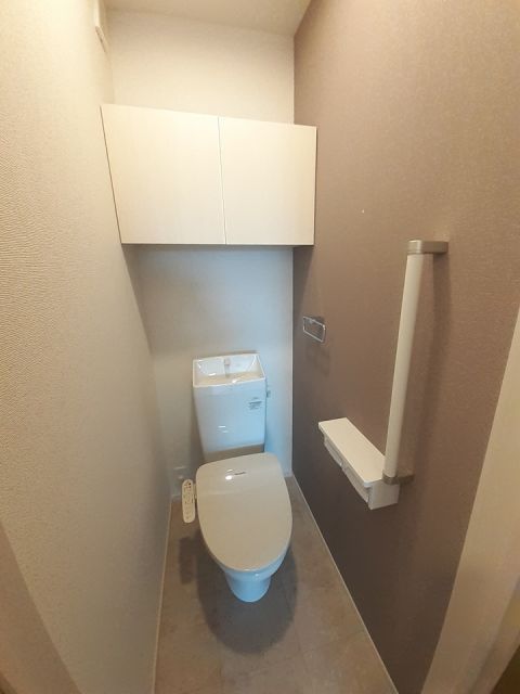 【プラム　IIIのトイレ】