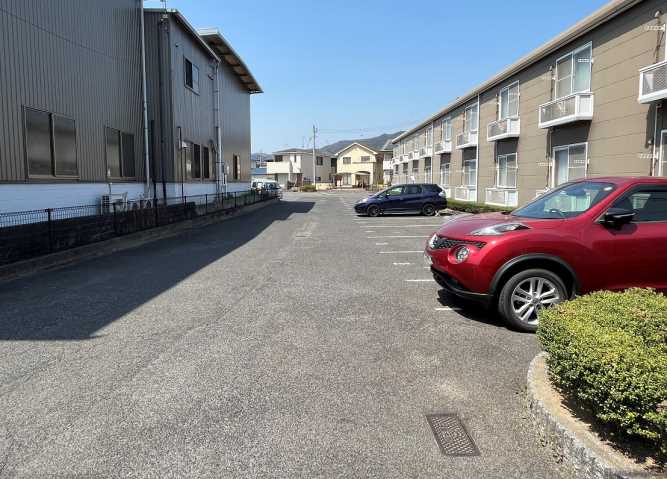 駐車場　エントランス