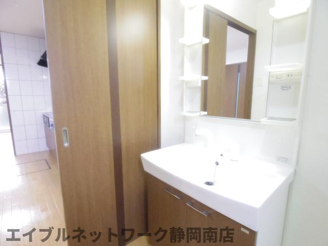 洗面設備　洗面所です