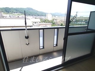 【広島市安佐北区倉掛のマンションのバルコニー】