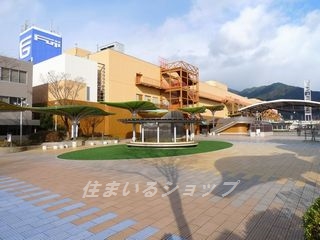 【広島市安佐北区倉掛のマンションのショッピングセンター】