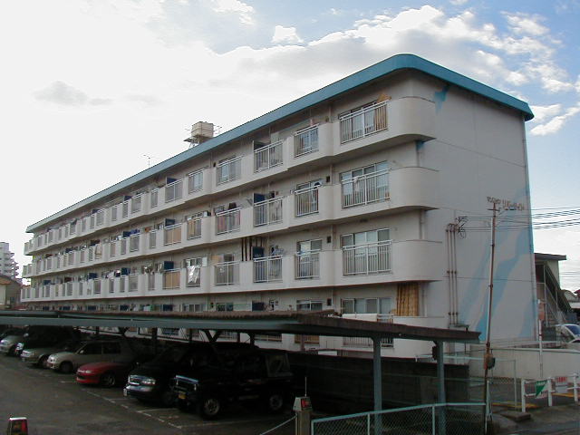 【マンションリバーサイドの建物外観】