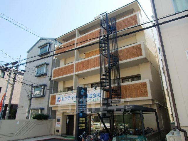 【摂津市千里丘のマンションの建物外観】