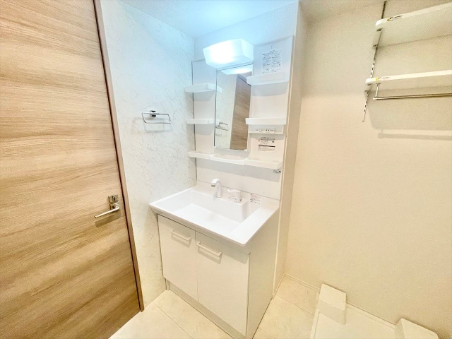 洗面設備　同一建物内１０３号室写真転載