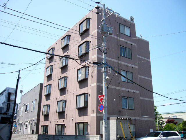 札幌市豊平区美園一条のマンションの建物外観