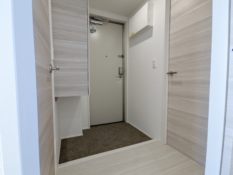 玄関　図面と現状に相違がある場合には現状を優先