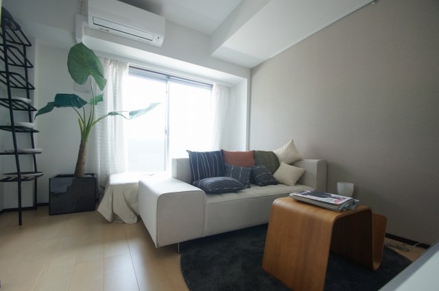 居室・リビング　南西向きのお部屋です