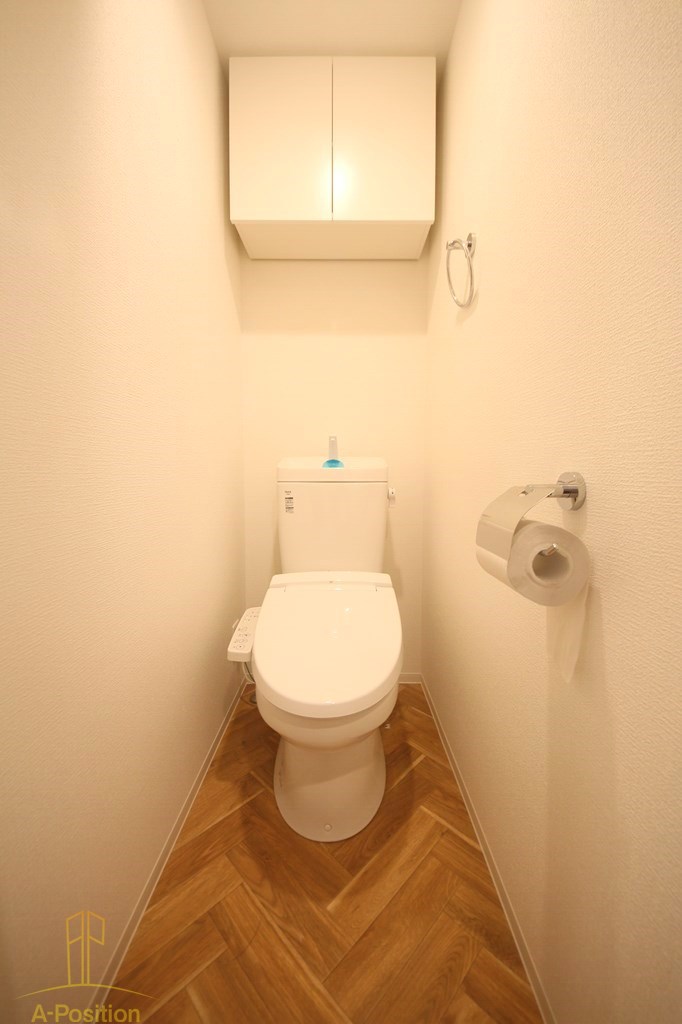 トイレ　セレニテ難波リアン