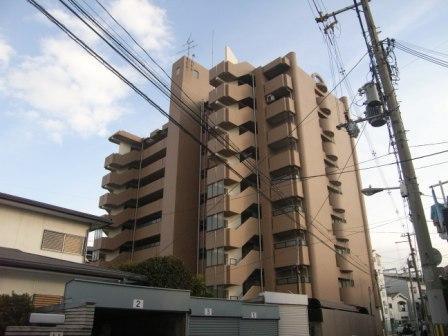 【シャトー玉出の建物外観】