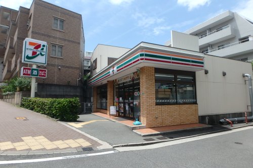 【大井手町戸建賃貸のコンビニ】