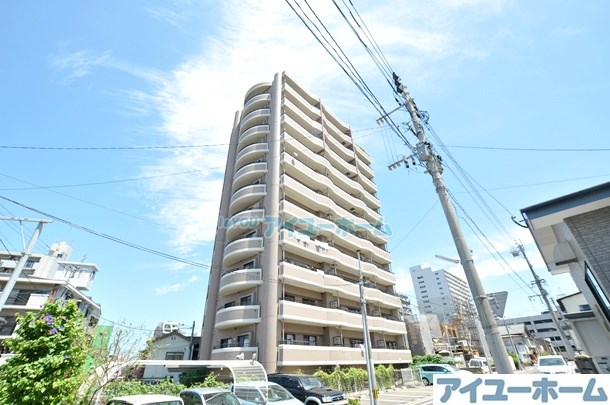 北九州市八幡東区西本町のマンションの建物外観