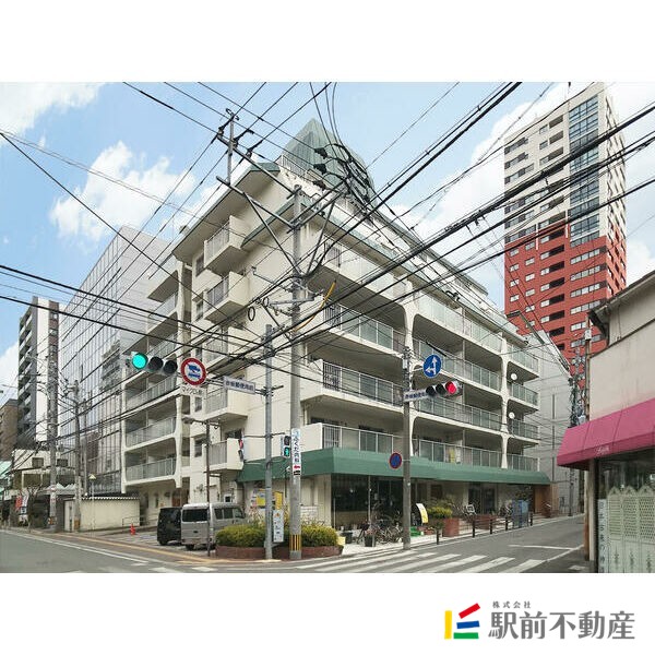 福岡市中央区赤坂のマンションの建物外観