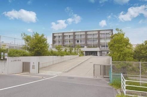 【エルヴィータ大山崎　3Ｆの中学校】