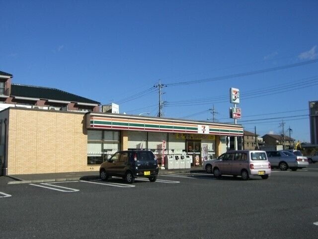 【Front of Koganei Stationのコンビニ】