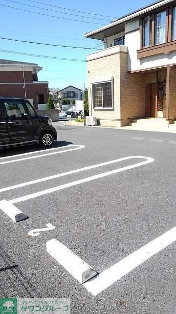 【春日部市藤塚のアパートの駐車場】