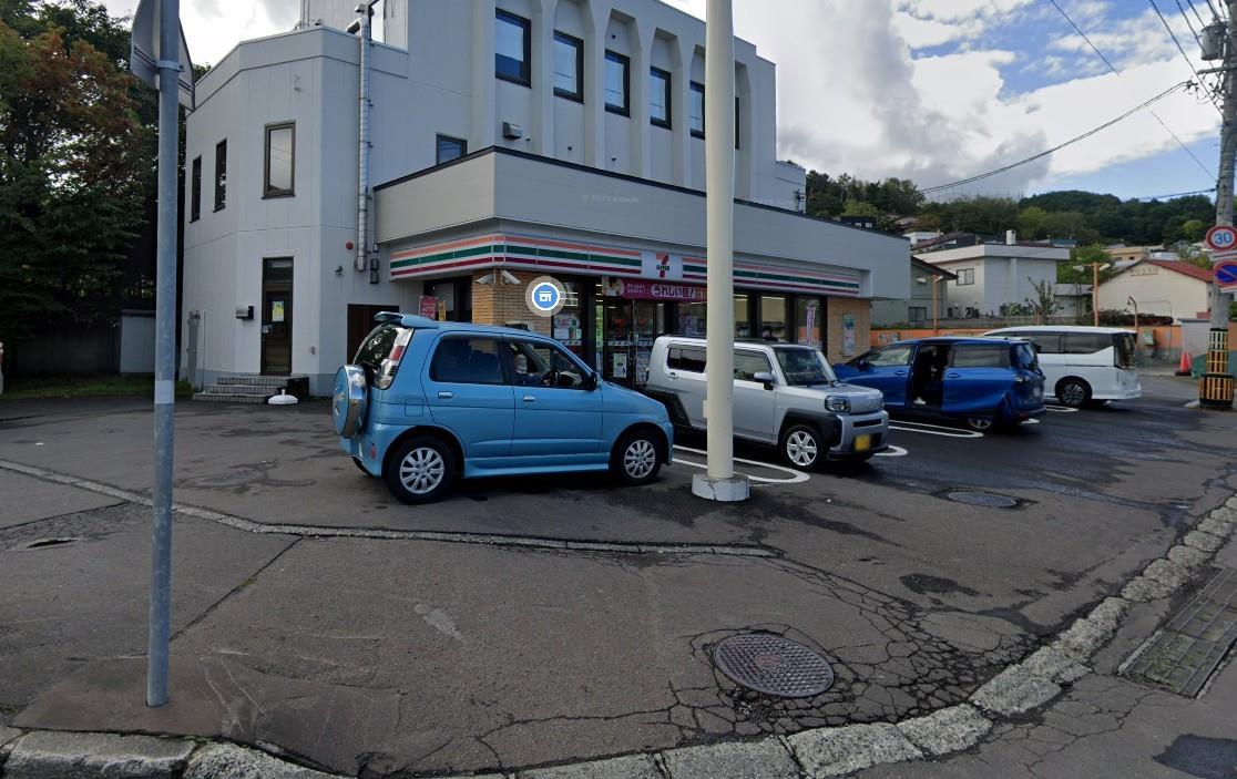 コンビニ　コンビニ（コンビニ）まで430m