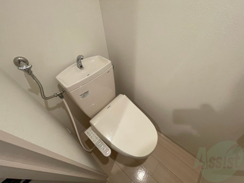 トイレ　こちらはトイレです。清潔感があり、安心して使用できます。