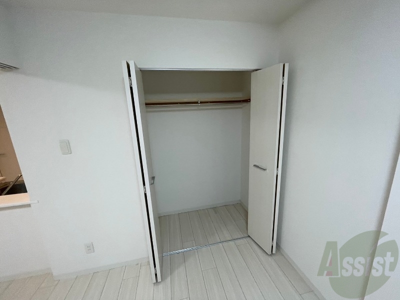 収納　寝室の収納です。部屋がすっきり片付きます。