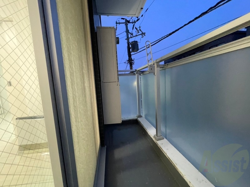 バルコニー　バルコニーです。洗濯物を干したり一息ついたりできますね！