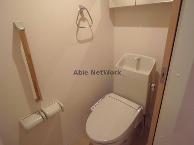 トイレ　トイレ