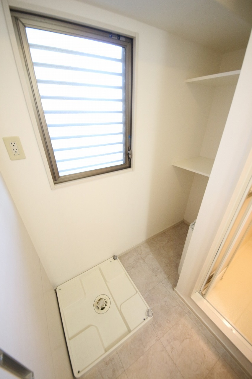 洗面設備　室内洗濯機置場