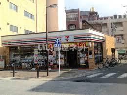 コンビニ　セブンイレブン 京都桂駅東口店（コンビニ）まで724m