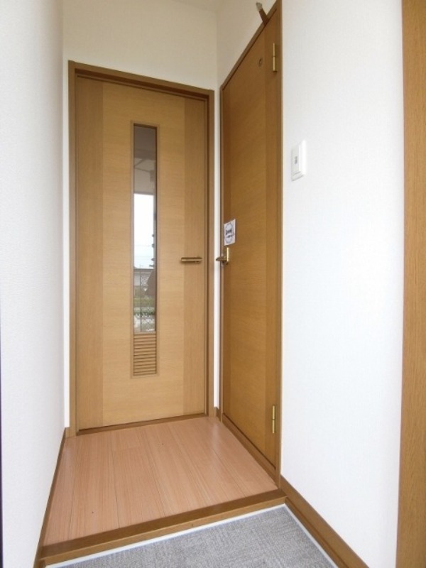 玄関　図面と現状に相違がある場合には現状を優先