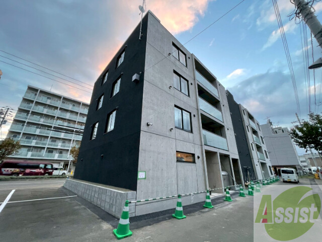 建物外観　札幌市西区発寒三条「ｌｕｃｅ　ｓｏｌａｒｅ発寒」