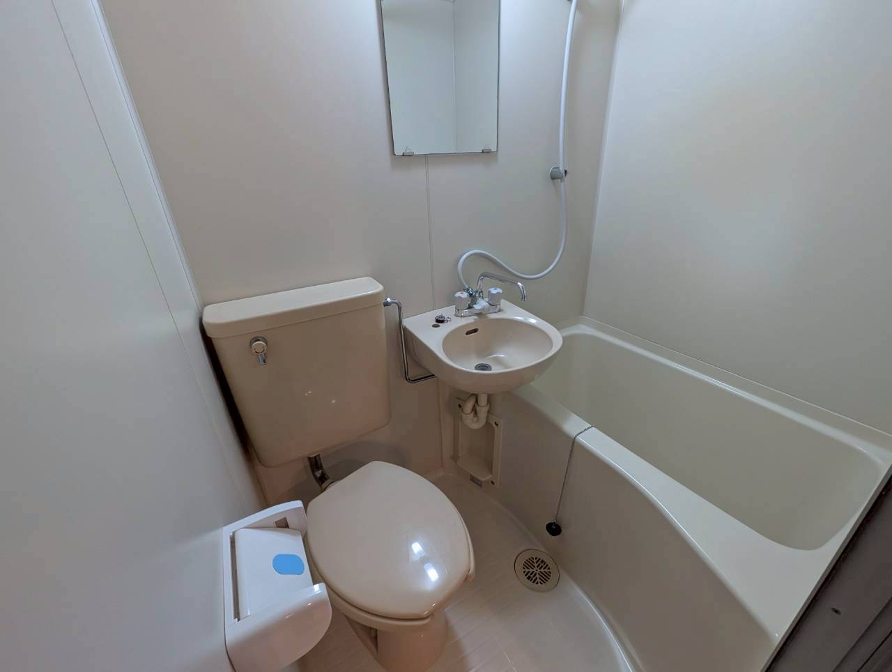 バス・シャワールーム　バス・トイレ同室です。