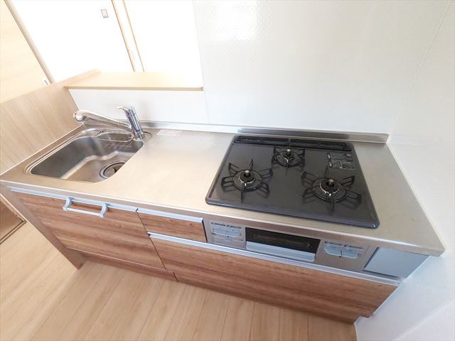 キッチン　参考写真（同物件他号室）