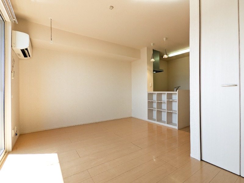 居室・リビング　図面と現状に相違がある場合には現状を優先