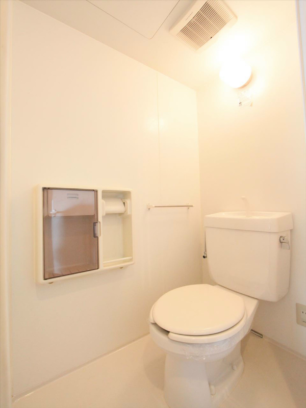 トイレ　同仕様内装