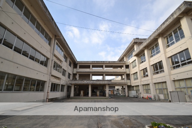 小学校　原小学校（小学校）まで2057m
