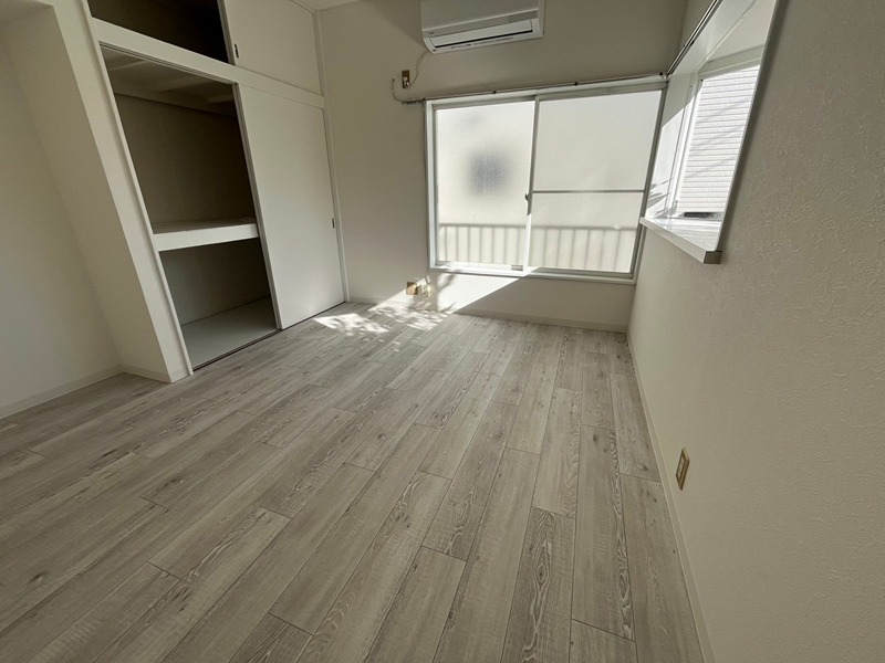 居室・リビング　室内写真別部屋