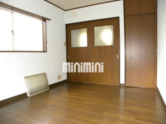 居室・リビング　６帖の洋室です