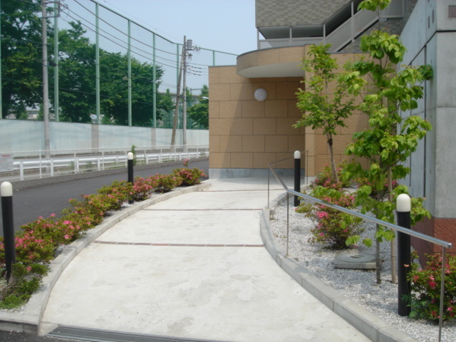 エントランス　エントランスにはスロープ付！