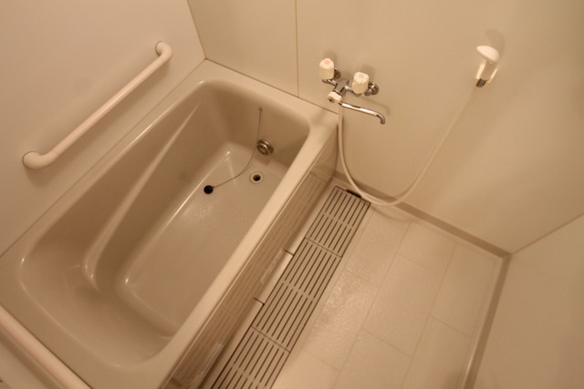 バス・シャワールーム　追い焚きバス！